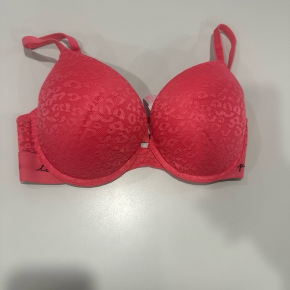 Victoria's Secret Pink Lace Underwire Bra - Picture 1 of 3